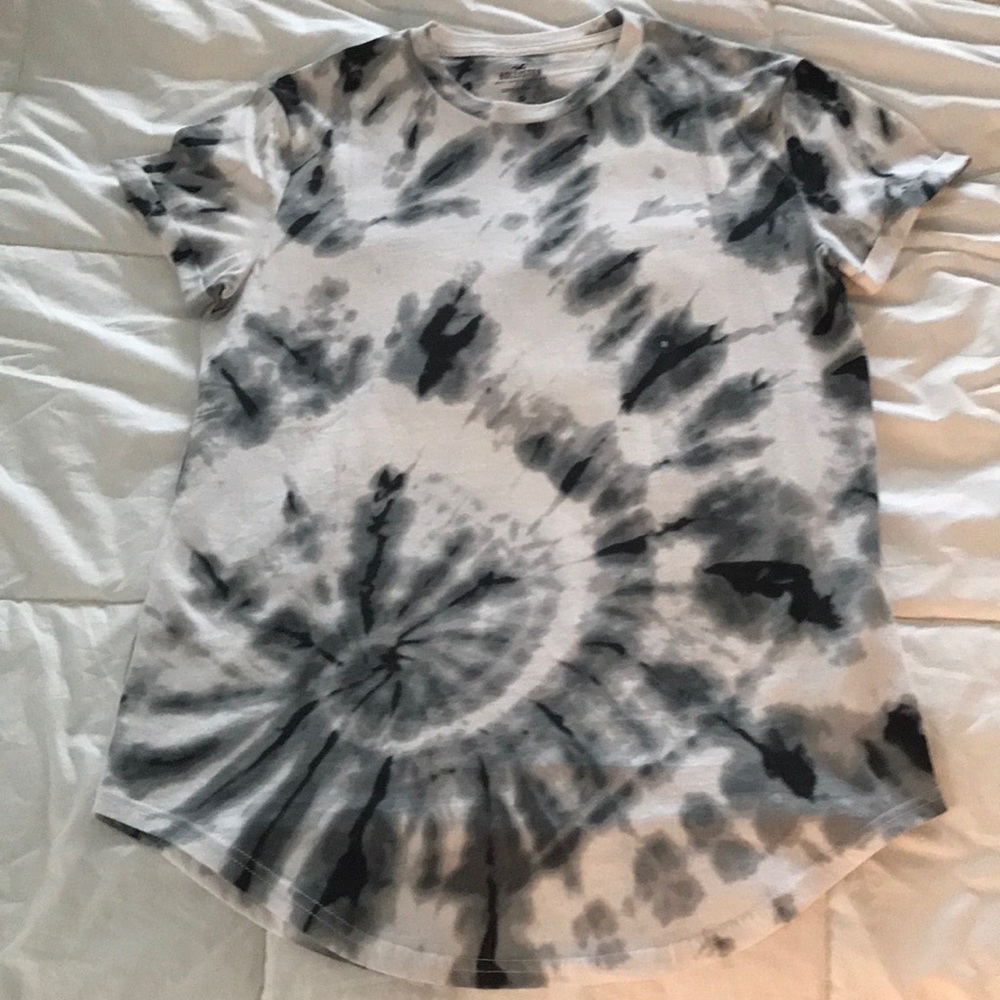 Hollister curved hem T-shirt